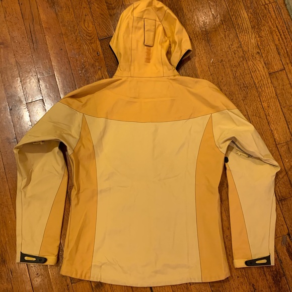 Marmot Softshell Parka! - Picture 7 of 8